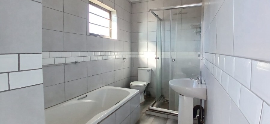 To Let 3 Bedroom Property for Rent in Panorama Free State